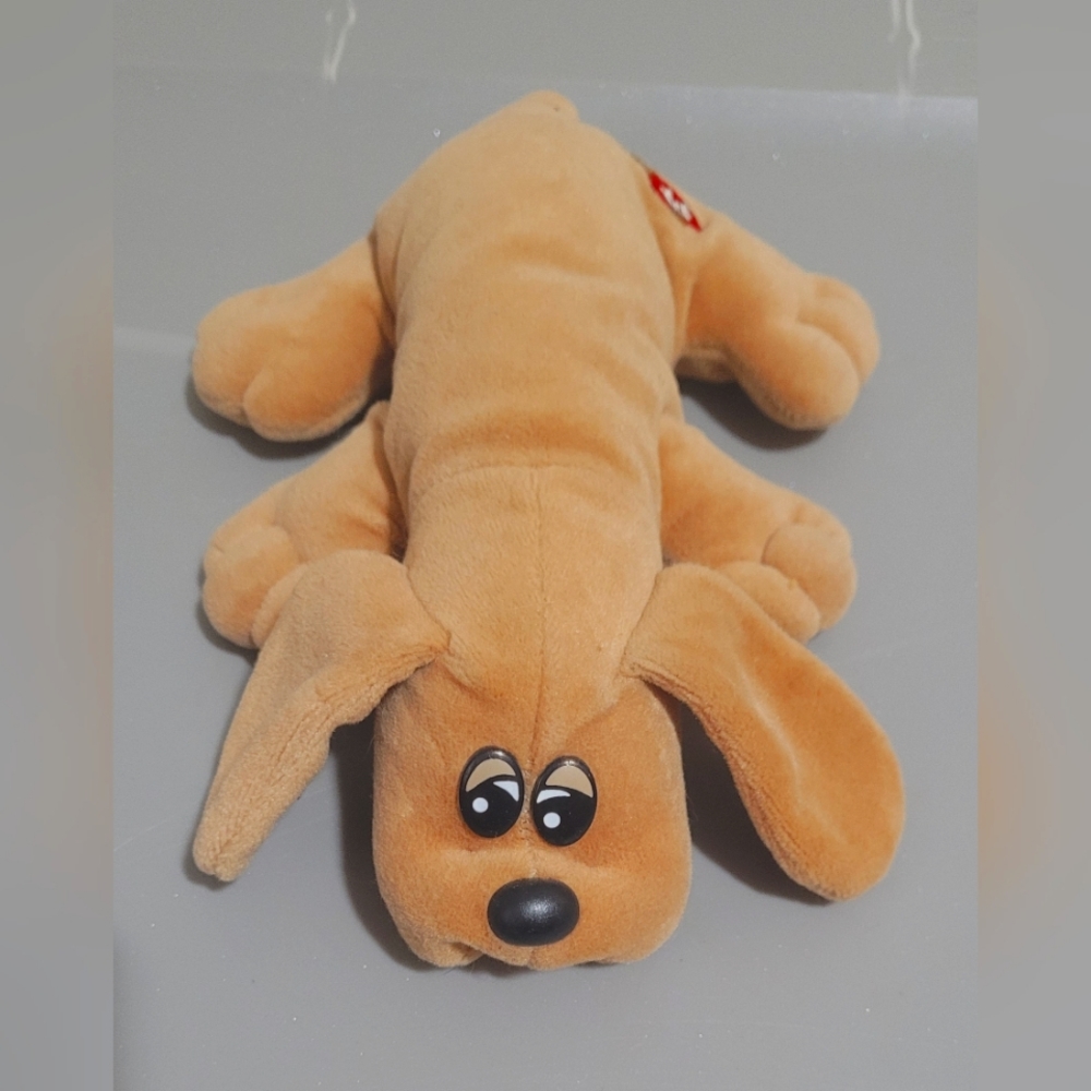 Pound Puppy Vintage brown puppy